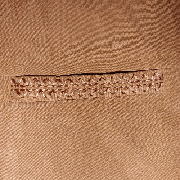 ITEM & CO NEW ladies shirt. - Picture 4 of 9